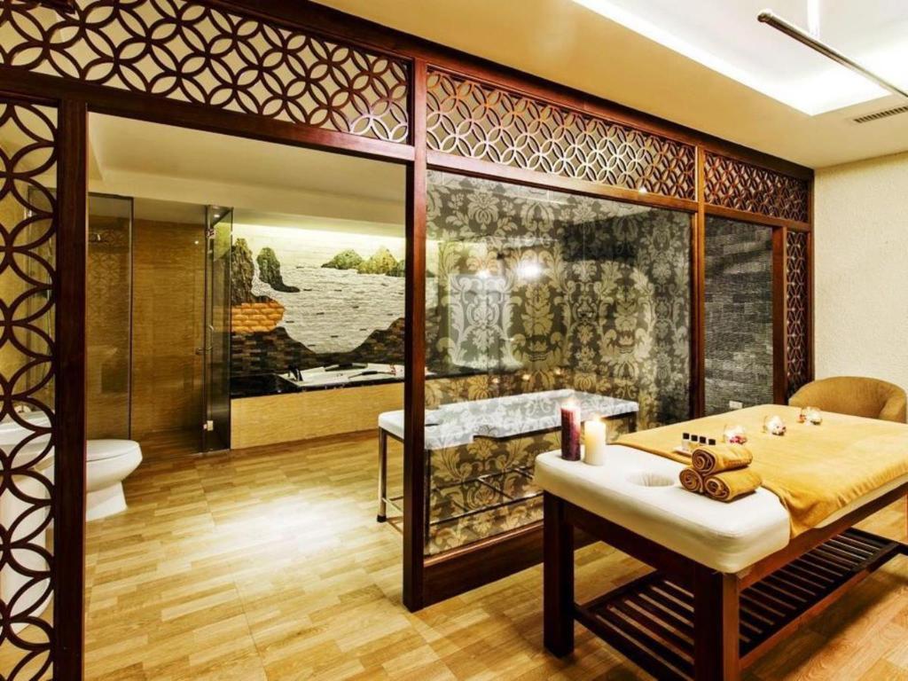 Muong Thanh Luxury Quang Ninh Hotel Халонг Экстерьер фото